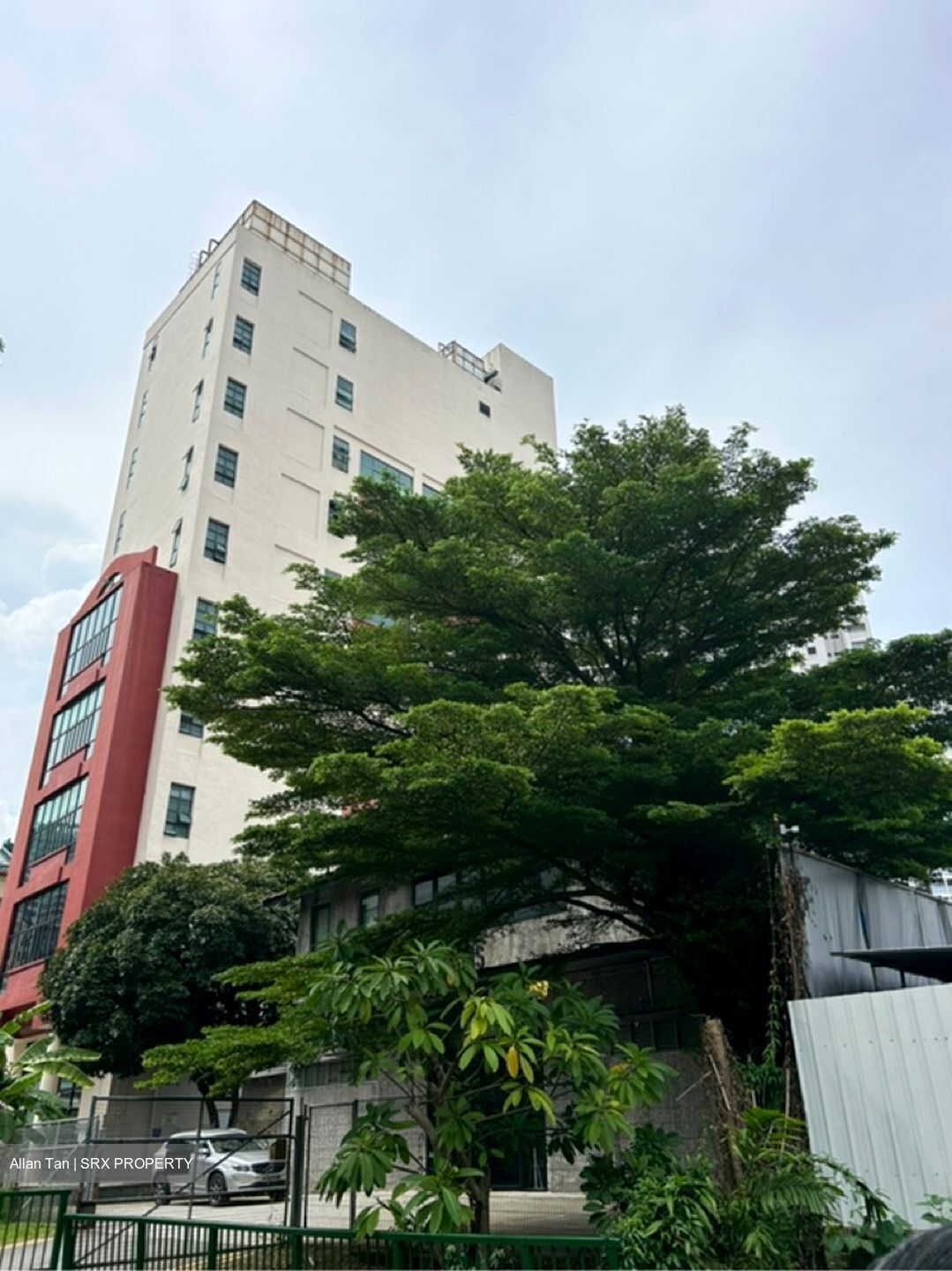 Space 18 (D12), Warehouse #504445401